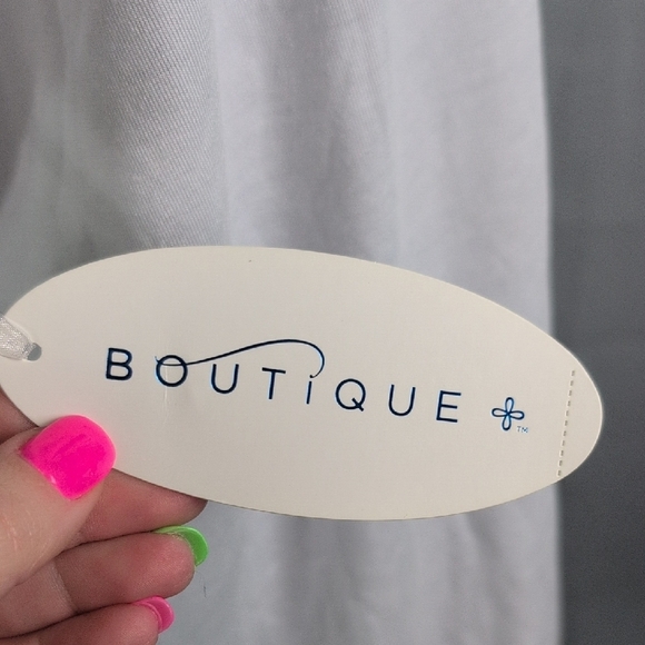 White Short Sleeve Tee with Red Text - Picture 4 of 7